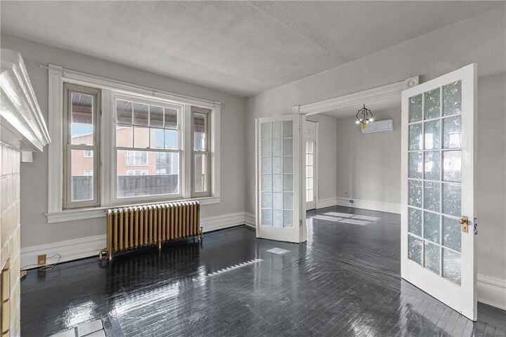 Property Photo:  5819 Station St 2A  PA 15206 