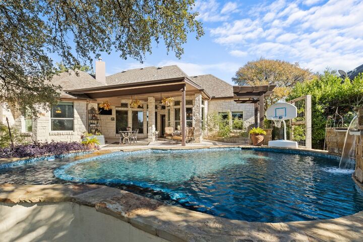 Property Photo: 9512 Palmbrook Drive TX 78717