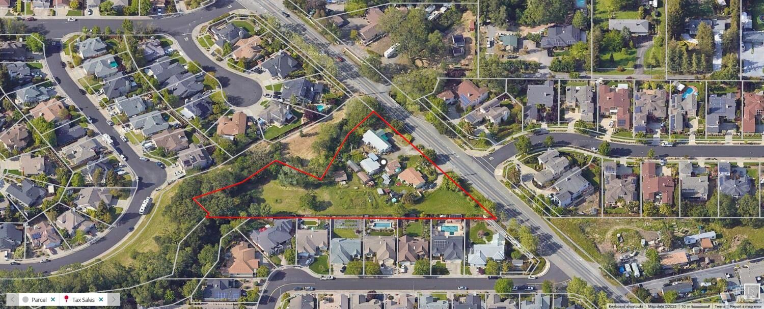 Property Photo: 6283 6285 Old Redwood Highway CA 95403