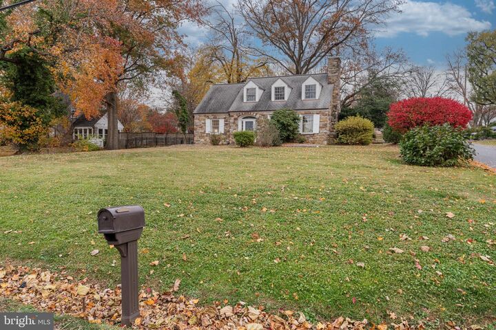 Property Photo: 220 S 32nd Street VA 20132