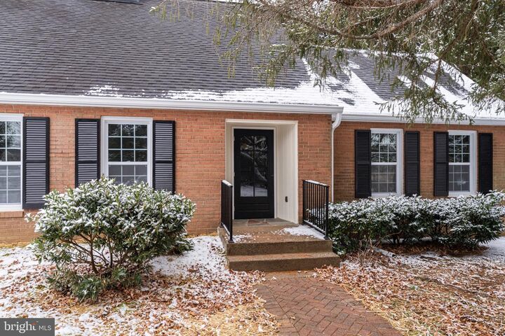 Property Photo: 17747 Silcott Springs Road VA 20132