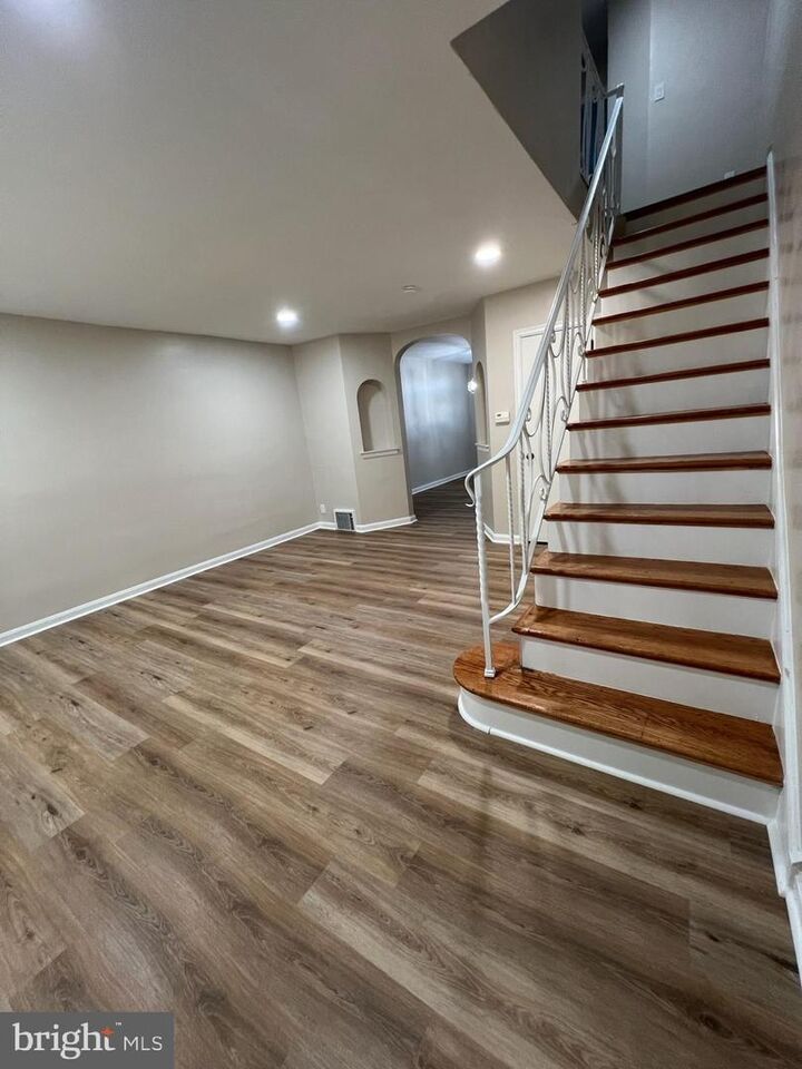 Property Photo:  6168 Newtown Avenue  PA 19111 