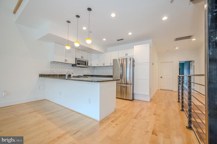 Property Photo: 1328 Maryland Avenue NE 3 DC 20002