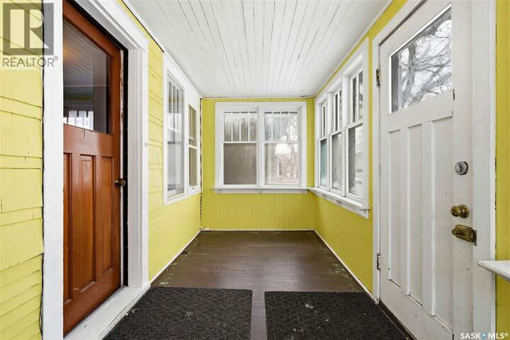 Property Photo: 1929 Toronto Street SK S4P 1M9