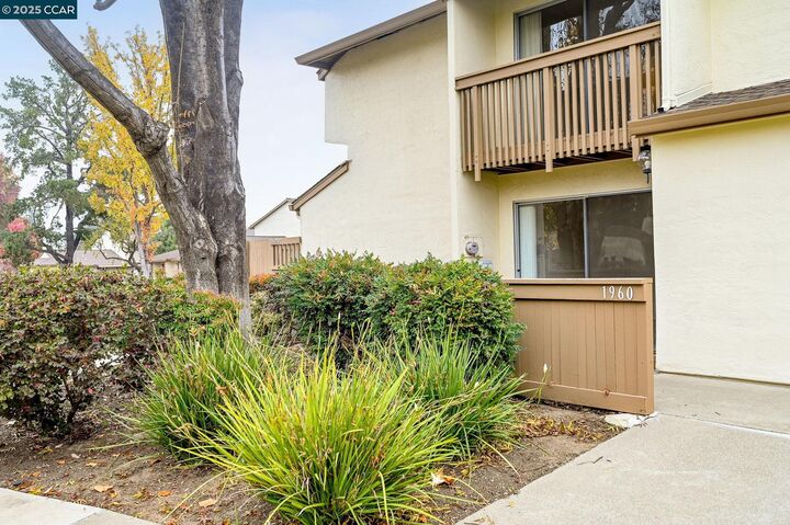 Property Photo:  1960 Pomar Way  CA 94598 