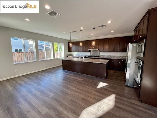 Property Photo: 761 Stickney Way CA 94561