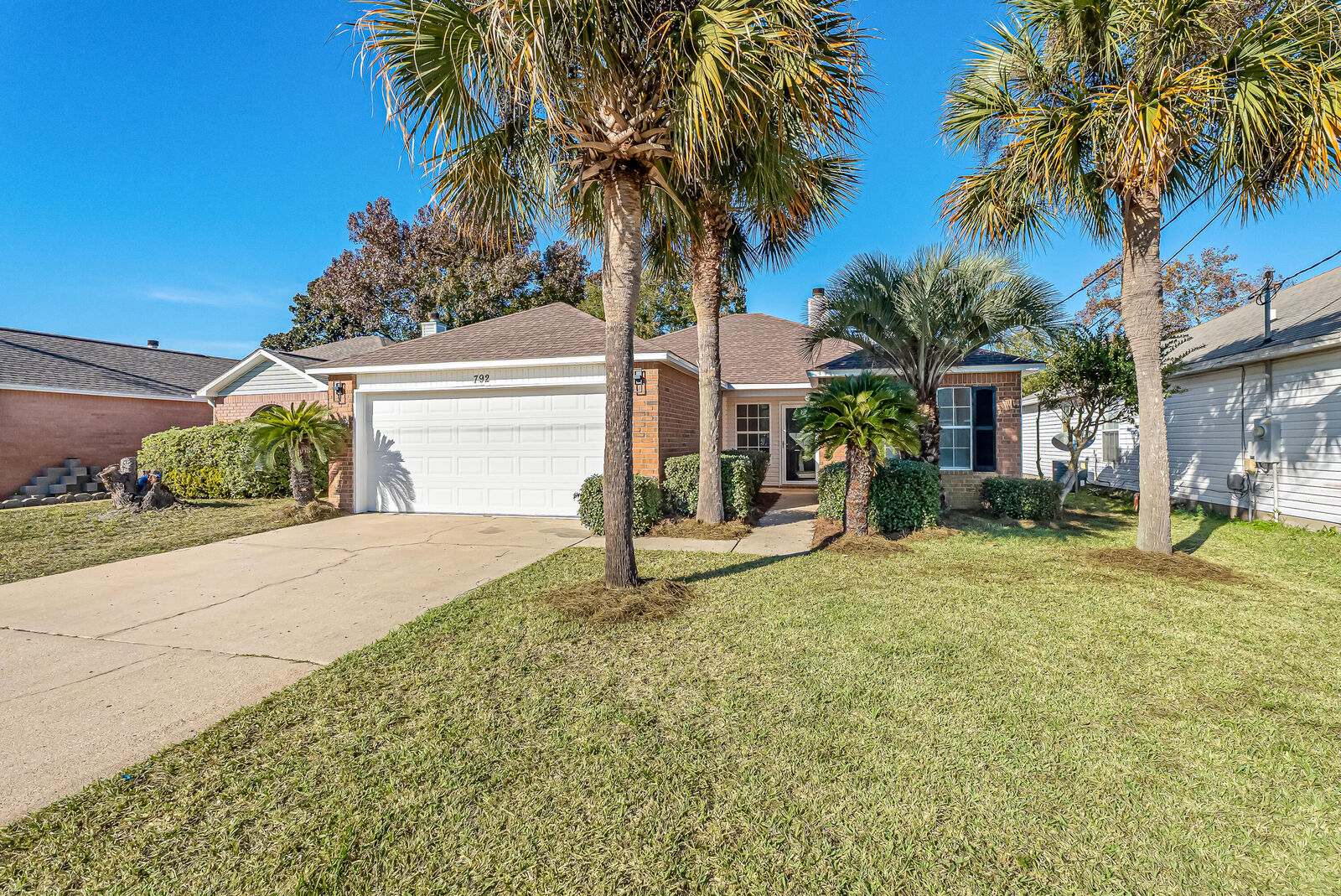 Property Photo: 792 Pearl Sand Drive FL 32569