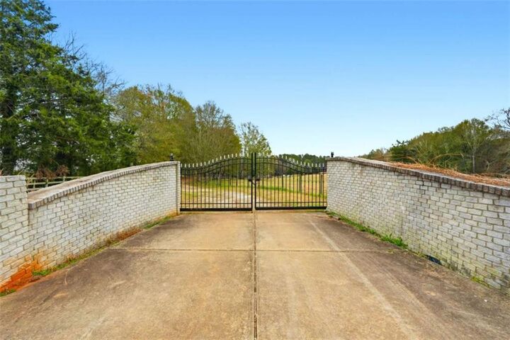 Property Photo: 1295 Double Bridges Rd GA 30680