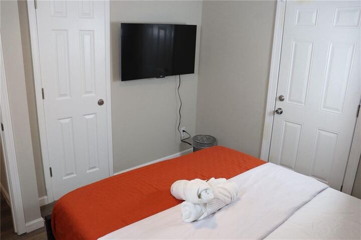 Property Photo: 1371 Shoreham Drive GA 30349