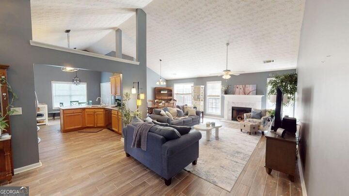 Property Photo:  346 Meadowcreek Drive  GA 30549 