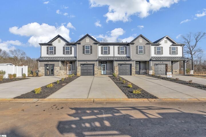 Property Photo: 404 Belgrove Way Lot 25 SC 29640