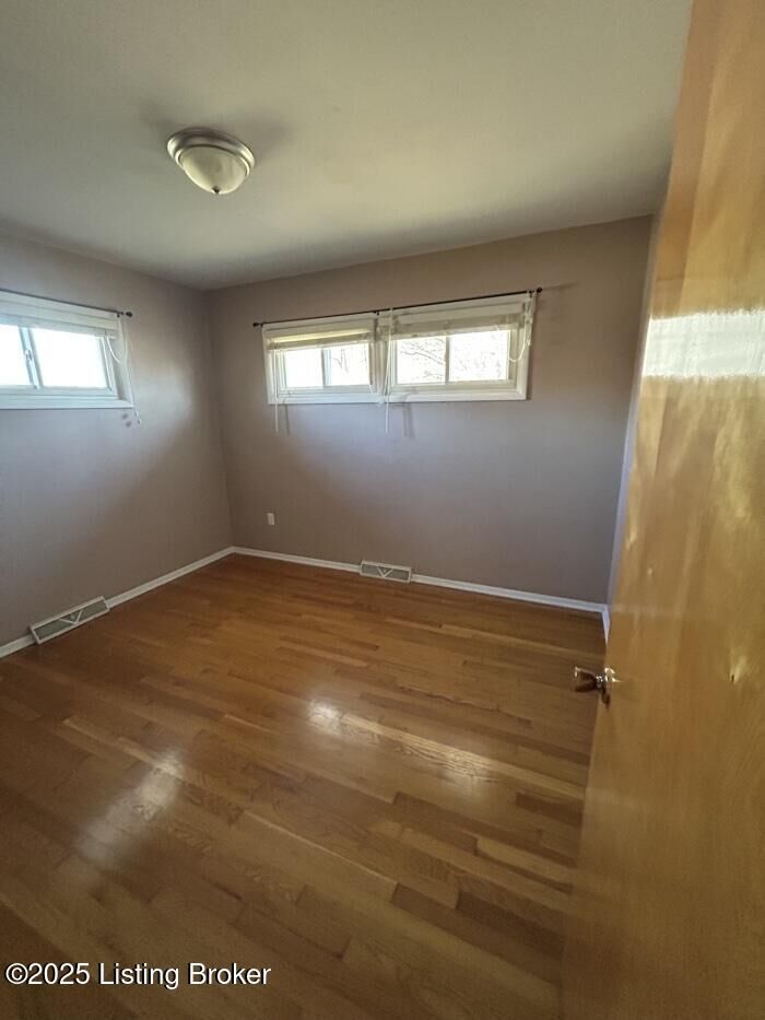 Property Photo:  948 Hill St  KY 40160 