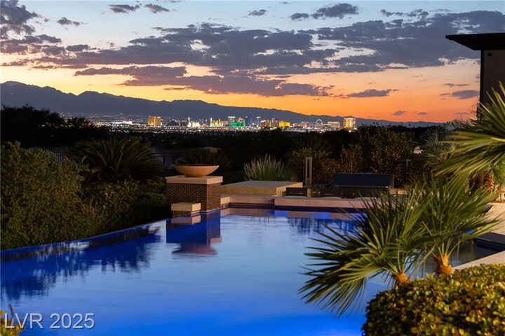 Property Photo: 569 Lairmont Place NV 89012