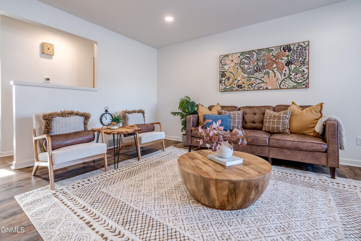 Property Photo: 1715 Avenue D Avenue ND 58501