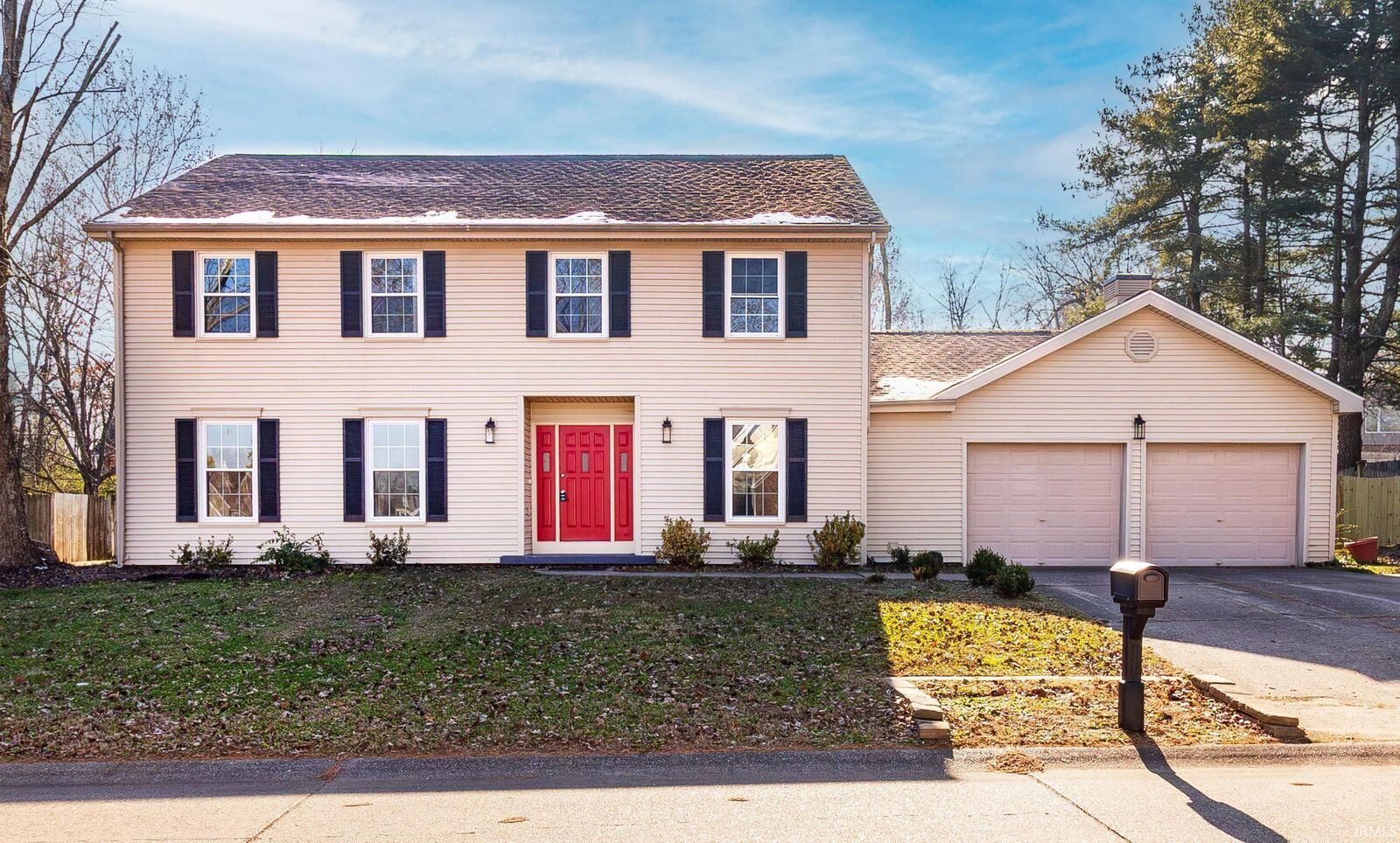 Property Photo:  6301 E Oak Street  IN 47715 