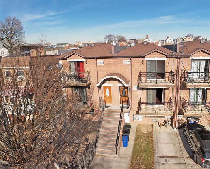 Property Photo: 931 E 215th Street 2 NY 10469