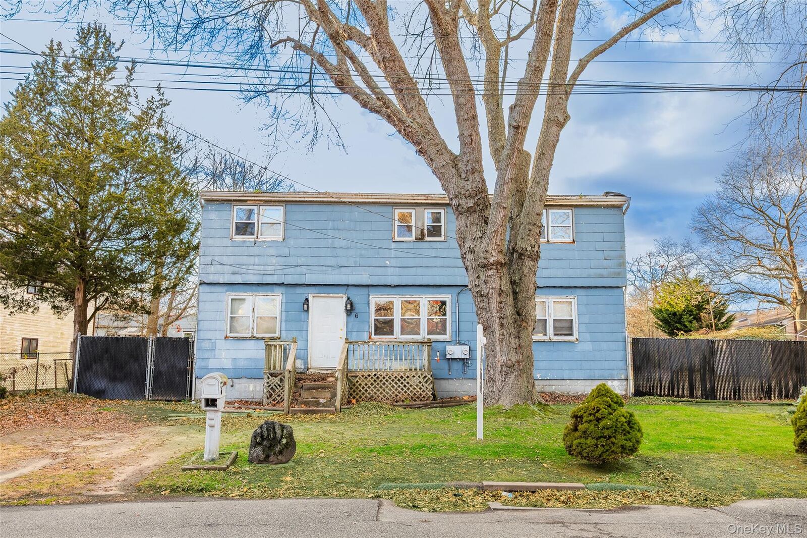 Property Photo:  6 Sportsman Court  NY 11967 