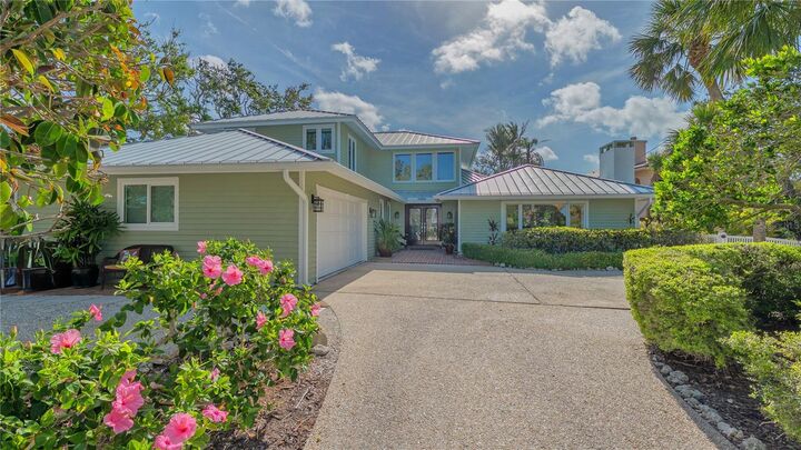 Property Photo:  1042 N Casey Key Road  FL 34229 