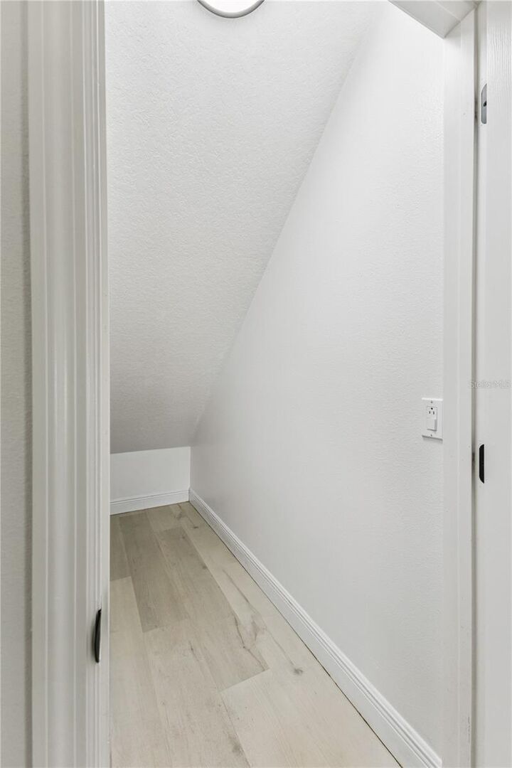 Property Photo: 609 Rhodes Drive FL 32720