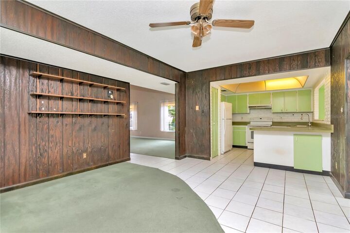 Property Photo: 522 Hilldale Road FL 33510