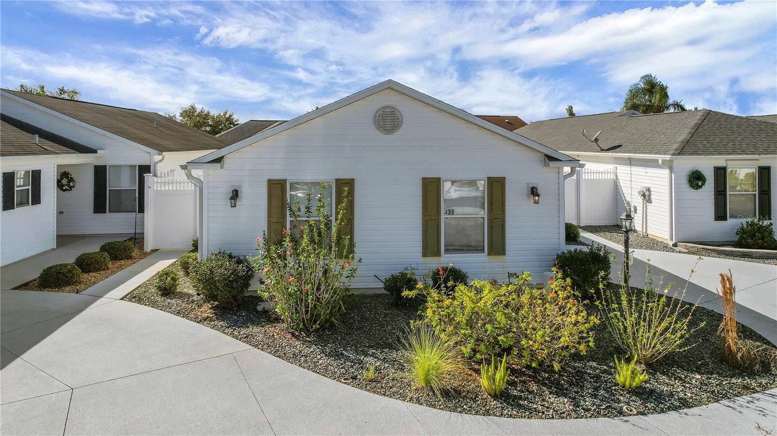 Property Photo:  438 Grovewood Place  FL 32162 