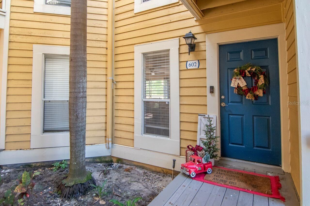 Property Photo:  115 112th Avenue NE 602  FL 33716 