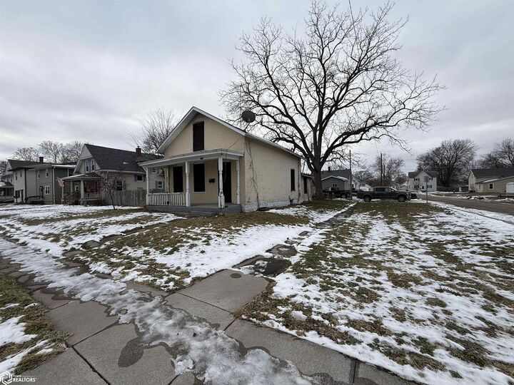 Property Photo:  1101 S Central Avenue  IA 52601 
