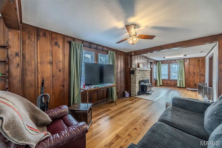 Property Photo: 111 Crescent Drive MO 65536