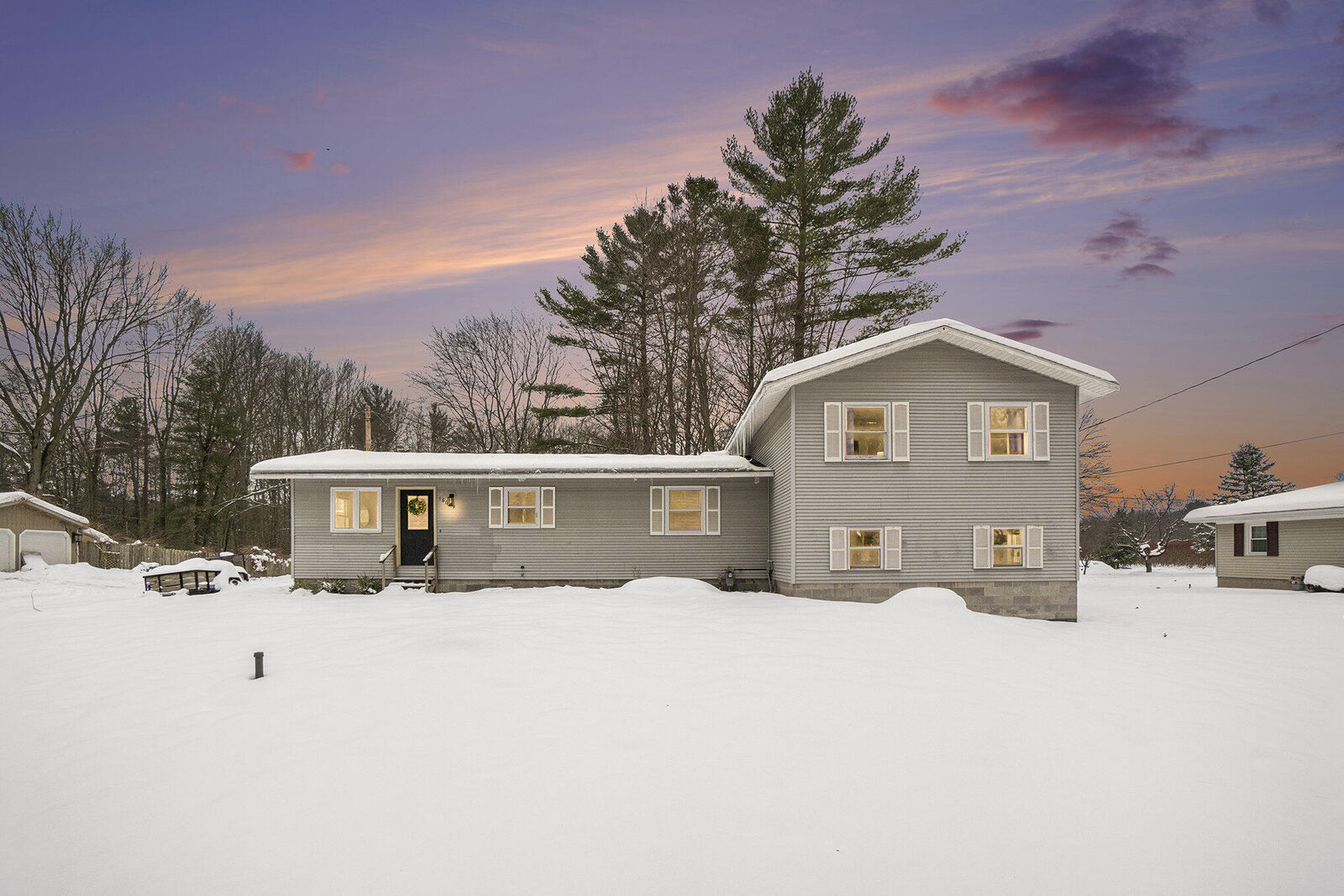 Property Photo: 18689 W Spring Lake Road MI 49456