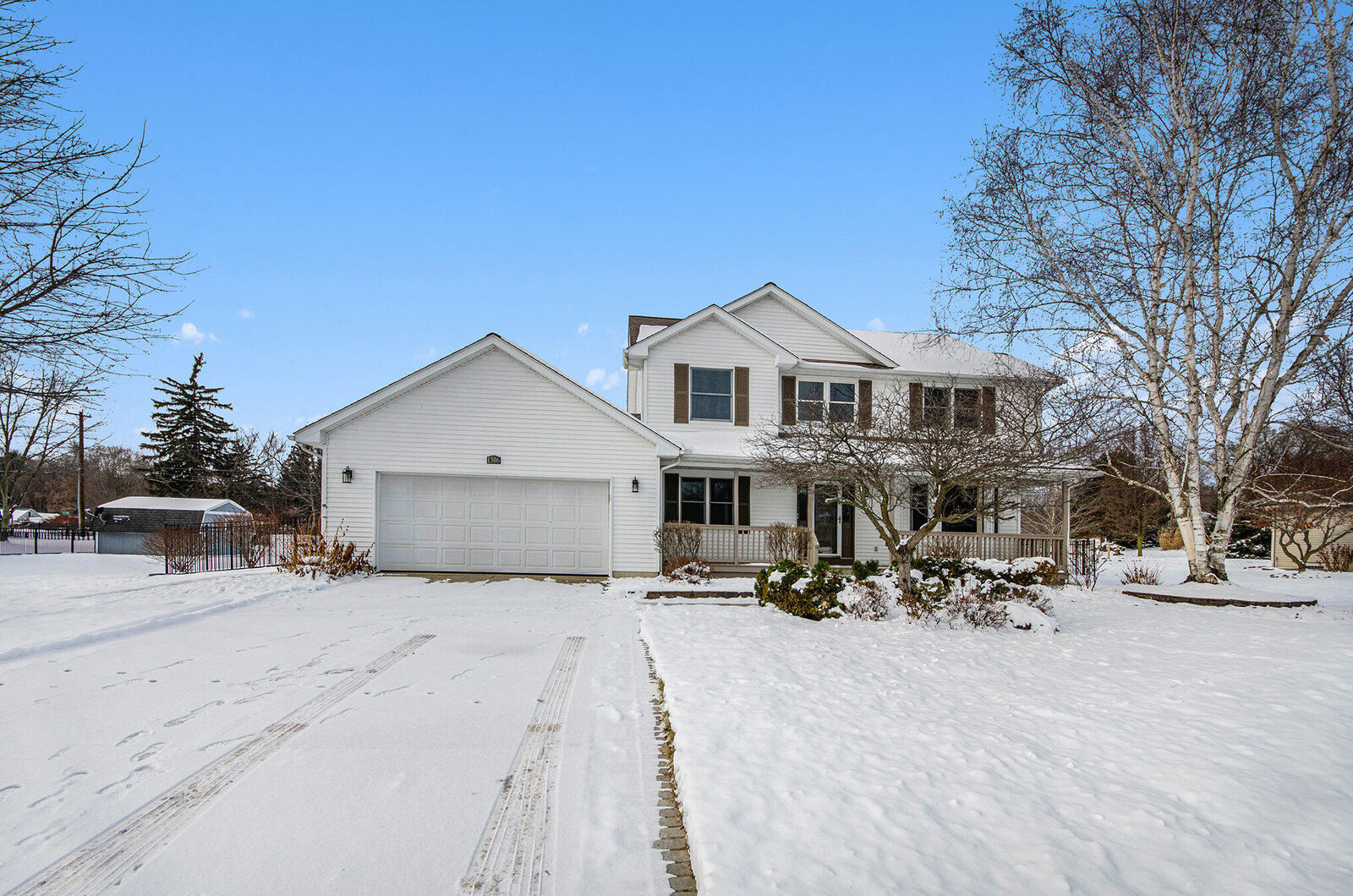 Property Photo:  1306 Deer Run  MI 49240 