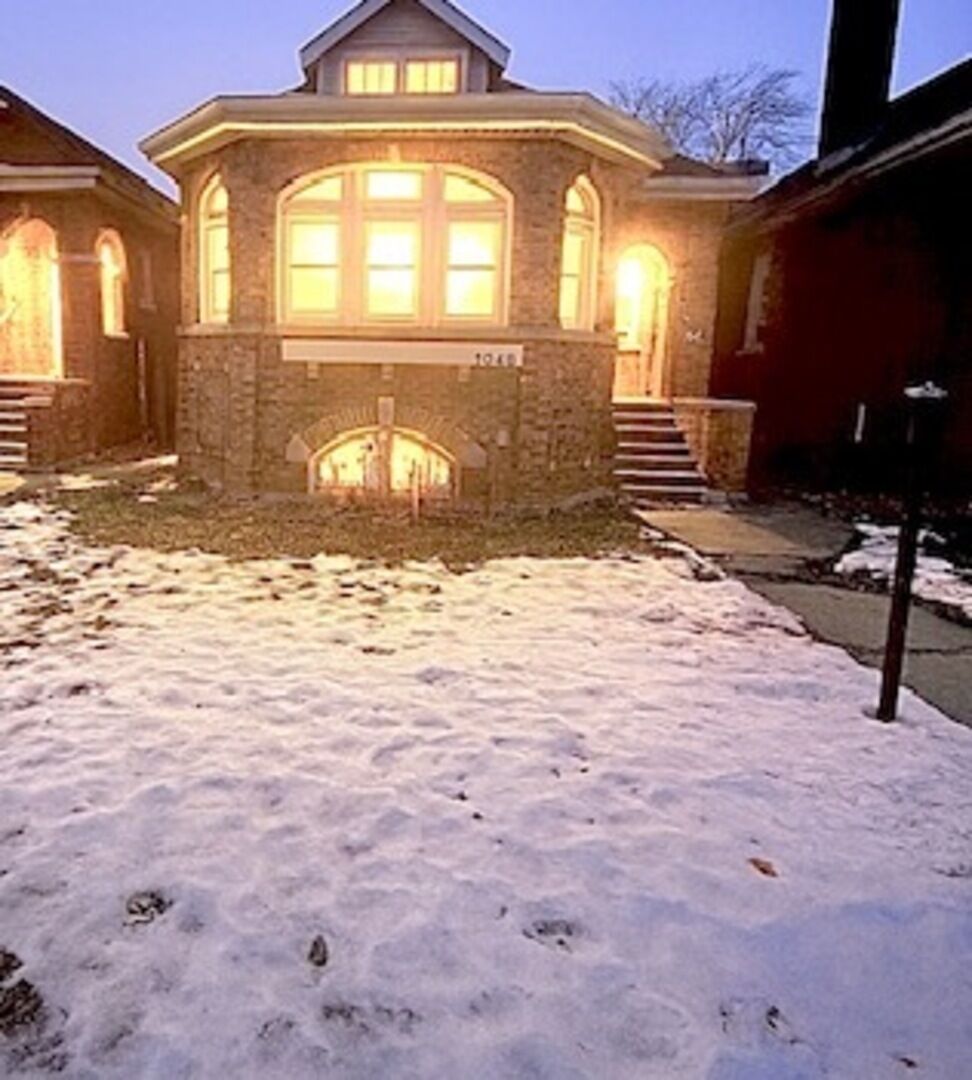 Property Photo: 1048 W 92nd Place IL 60620