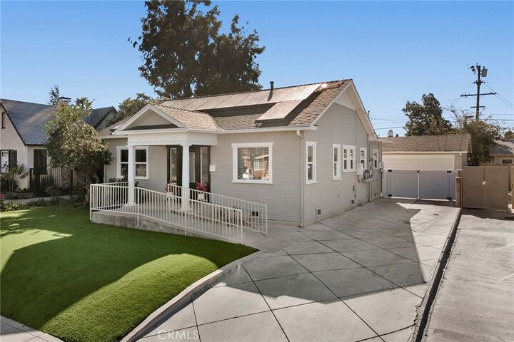 Property Photo:  140 Primrose Ave  CA 92870 