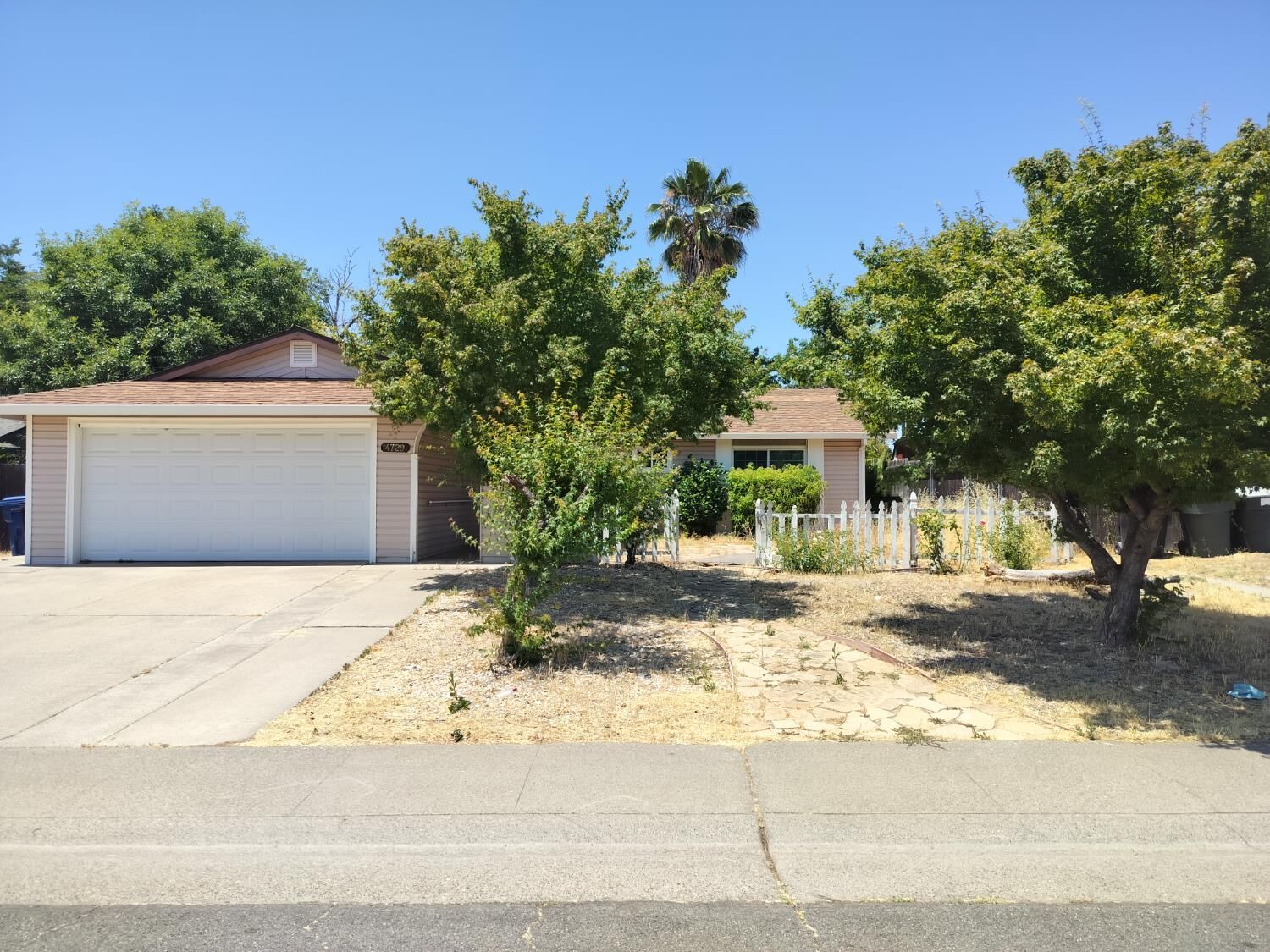 Property Photo: 4729 Moorpark Way CA 95842