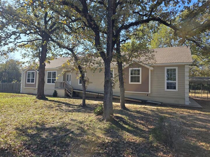 Property Photo: 19989 Post Oak Loop TX 76687