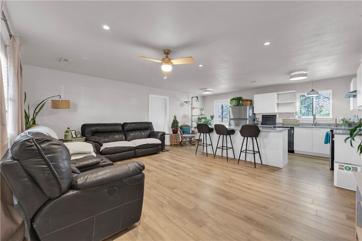 Property Photo:  811 N 30th Street  AR 72756 