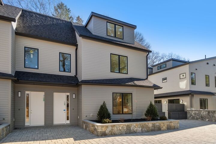 Property Photo:  956 Walnut St 5  MA 02461 