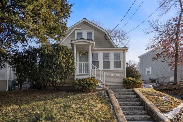 194 College Farm Rd  Waltham MA 02451 photo