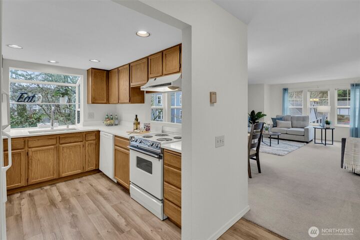 Property Photo: 3941 226th Place SE 211 WA 98029