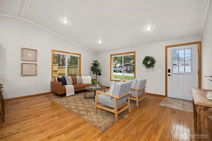 Property Photo: 387 Echo Lane WA 98284