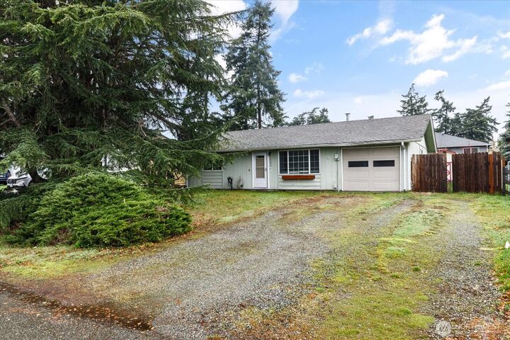 Property Photo: 1146 Ridgeway Drive WA 98277