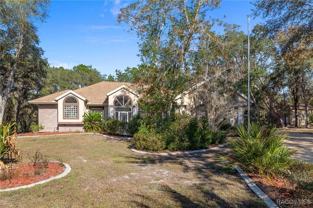 Property Photo: 3135 N Buckhorn Drive FL 34465
