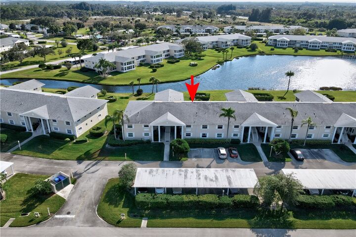 Property Photo: 329 N Grove Isle Circle 329 FL 32962