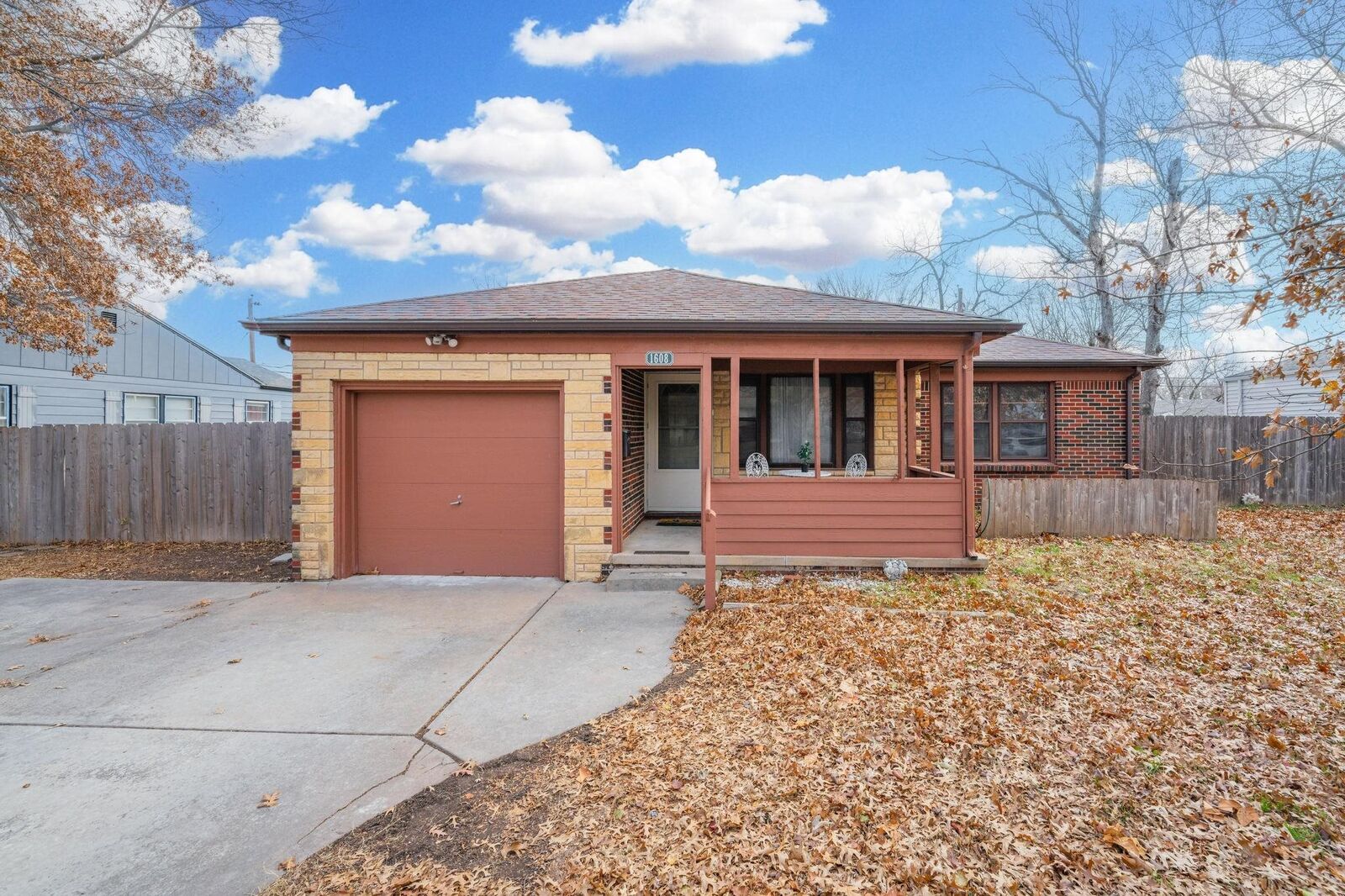 Property Photo: 1608 Drollinger St KS 67218