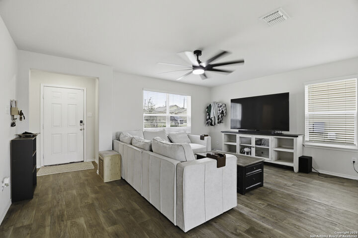 Property Photo: 5839 Kendall Prairie TX 78244