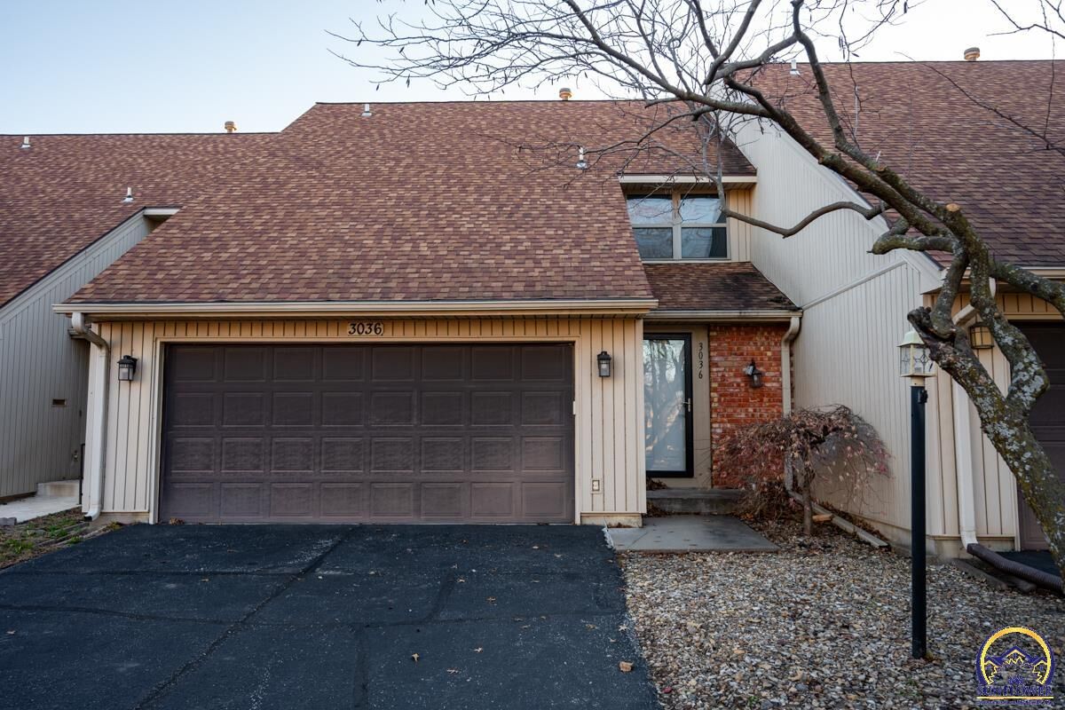 Property Photo: 3036 SW Randolph Ave KS 66611