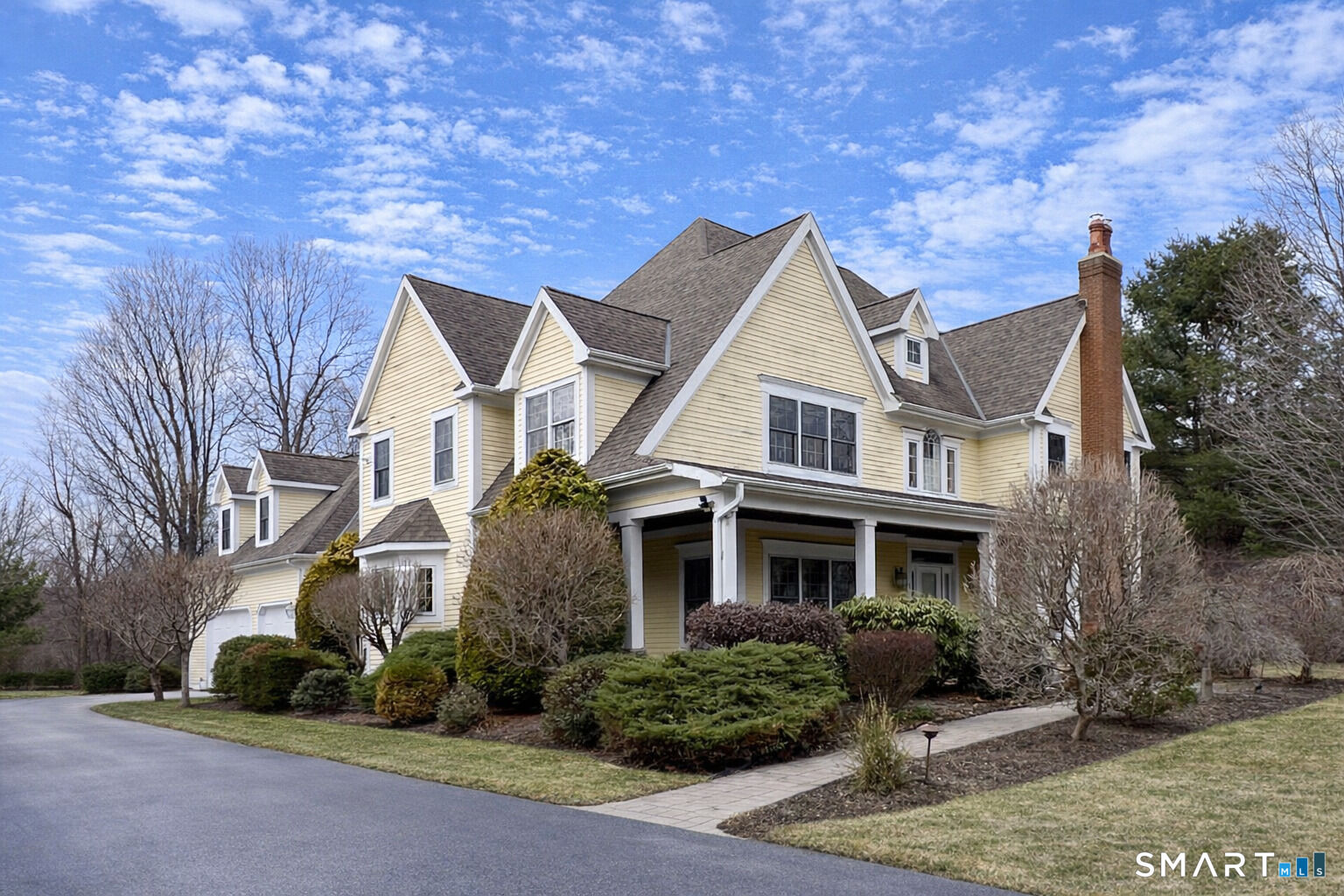 Property Photo:  2 Ventres Way  CT 06013 