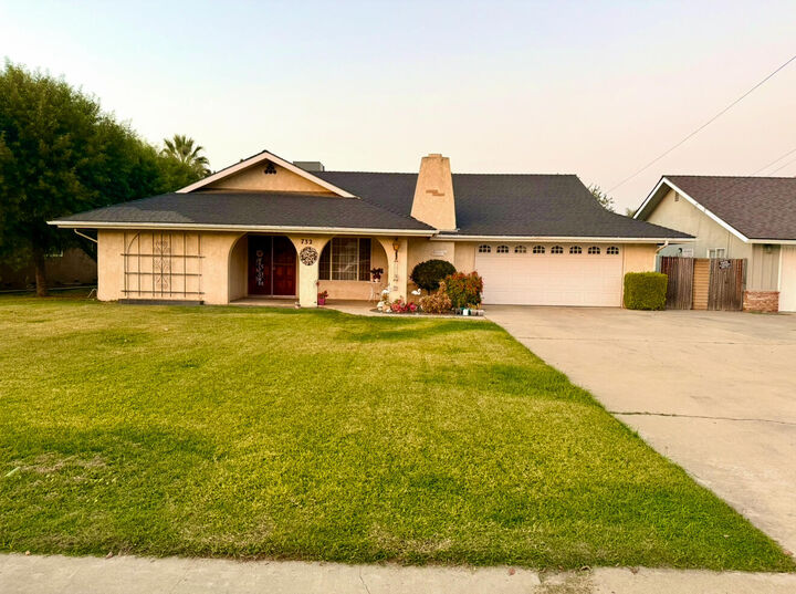 732 W Grand Avenue  Porterville CA 93257 photo