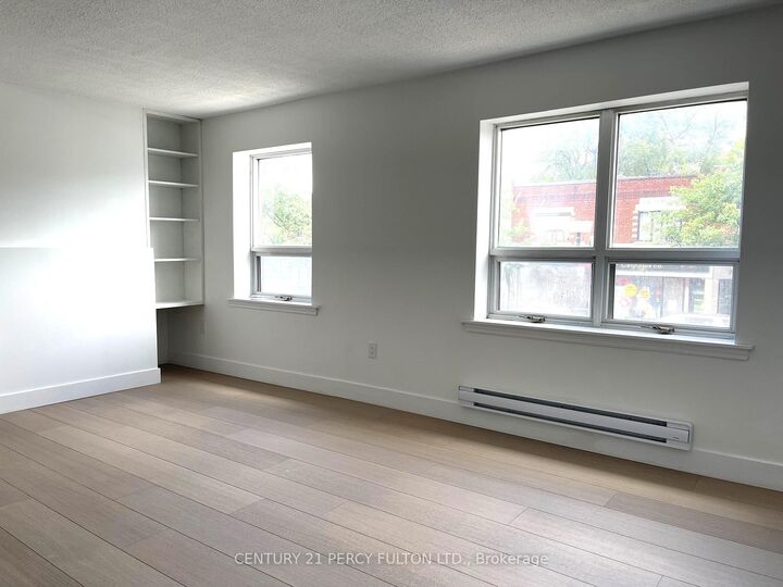 Photo de la propriété:  2373 Bloor Street W 2  ON M6S 1P6 