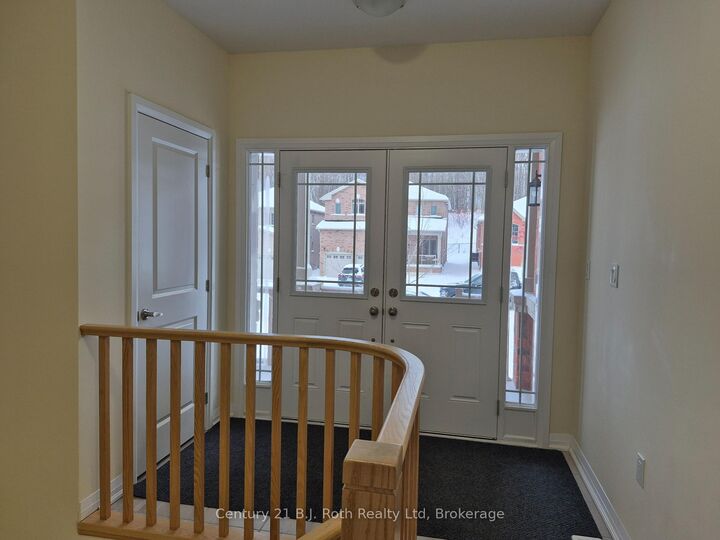 Photo de la propriété:  18 Revol Road  ON L9M 0W8 