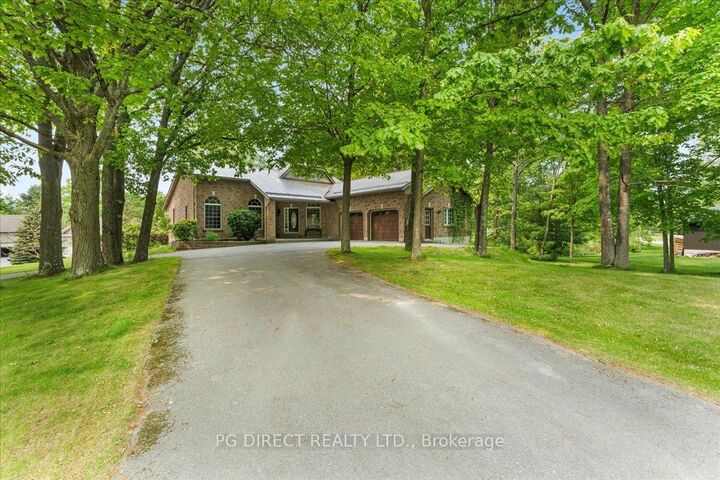 10 Fraserglen Court — photo 1